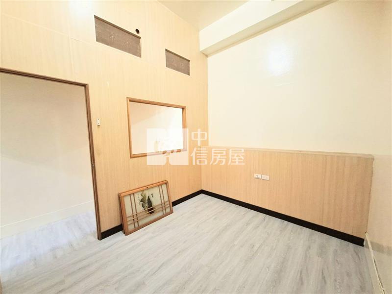 B1-93台東市中心古樸風店住房屋室內格局與周邊環境