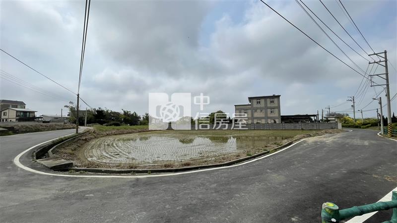 湖口車站、新湖國中、 玉帶環腰雙面臨路面寬農地房屋室內格局與周邊環境