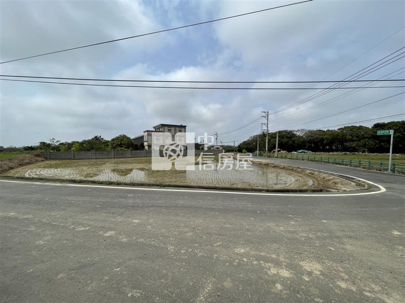 湖口車站、新湖國中、 玉帶環腰雙面臨路面寬農地房屋室內格局與周邊環境