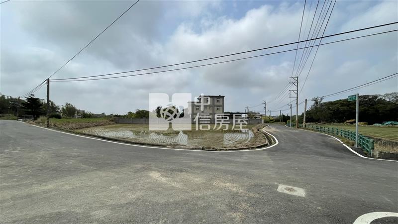 湖口車站、新湖國中、 玉帶環腰雙面臨路面寬農地房屋室內格局與周邊環境