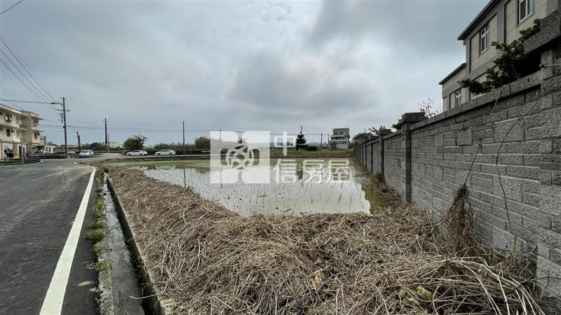 湖口車站、新湖國中、 玉帶環腰雙面臨路面寬農地房屋室內格局與周邊環境