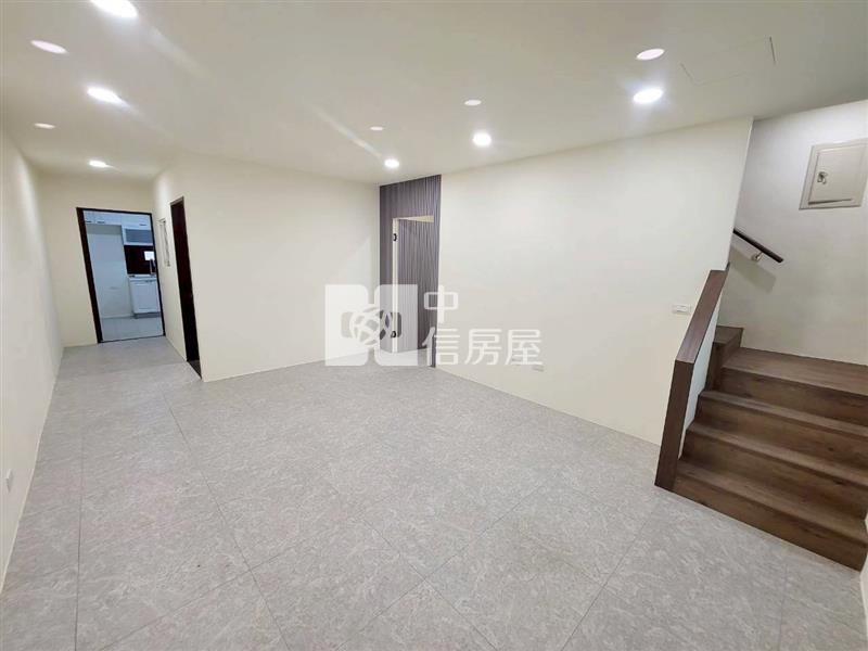 龍潭龍科全新整理美透天(前院停車)房屋室內格局與周邊環境