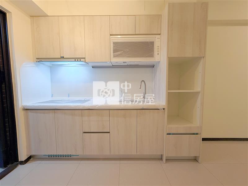 A18高鐵站前精華低總價1+1房房屋室內格局與周邊環境