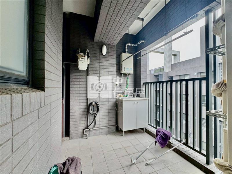 總太.高樓層.大2房.精美戶可直接入住平車位房屋室內格局與周邊環境