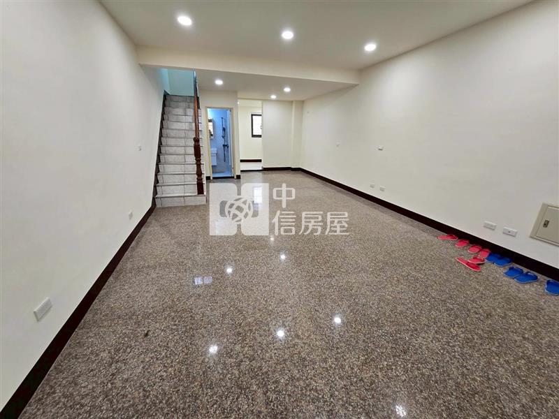 觀音大湖路【好市多】全戶整新美透天房屋室內格局與周邊環境