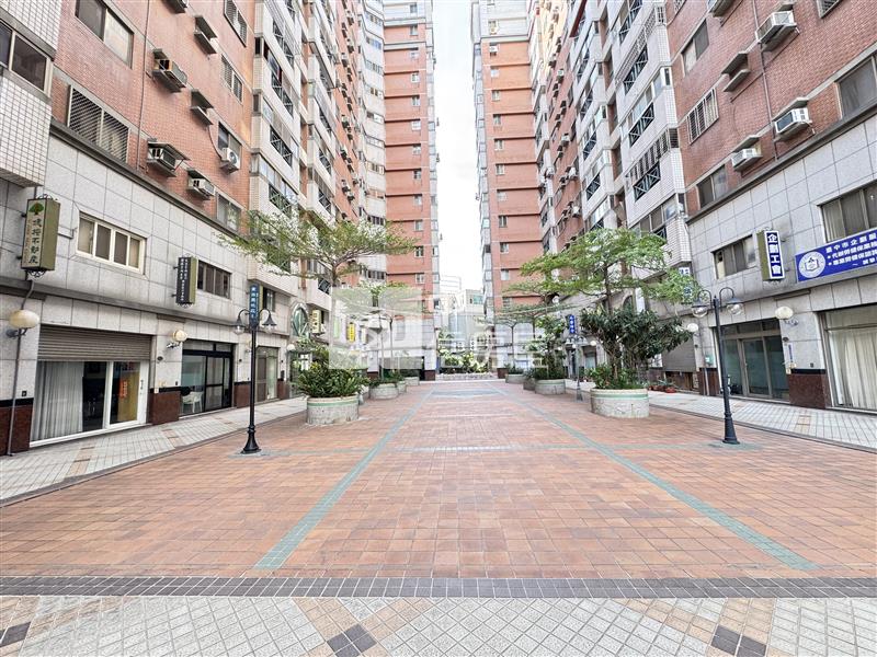 愛的世界高樓層美3房房屋室內格局與周邊環境