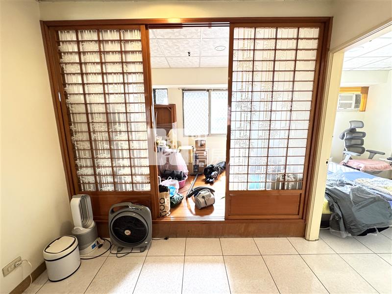 愛的世界高樓層美3房房屋室內格局與周邊環境