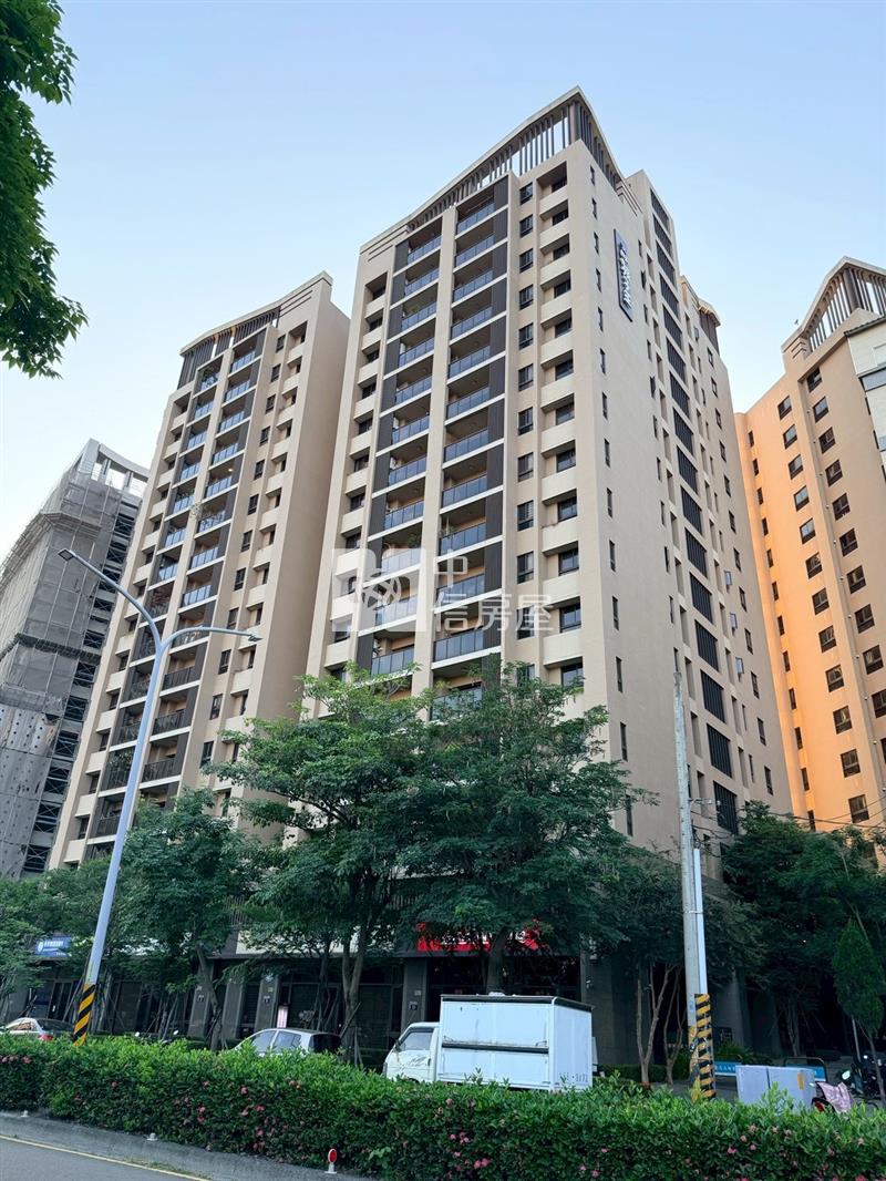 中山醫孩子王朝南無限視野四房平車豪宅房屋室內格局與周邊環境