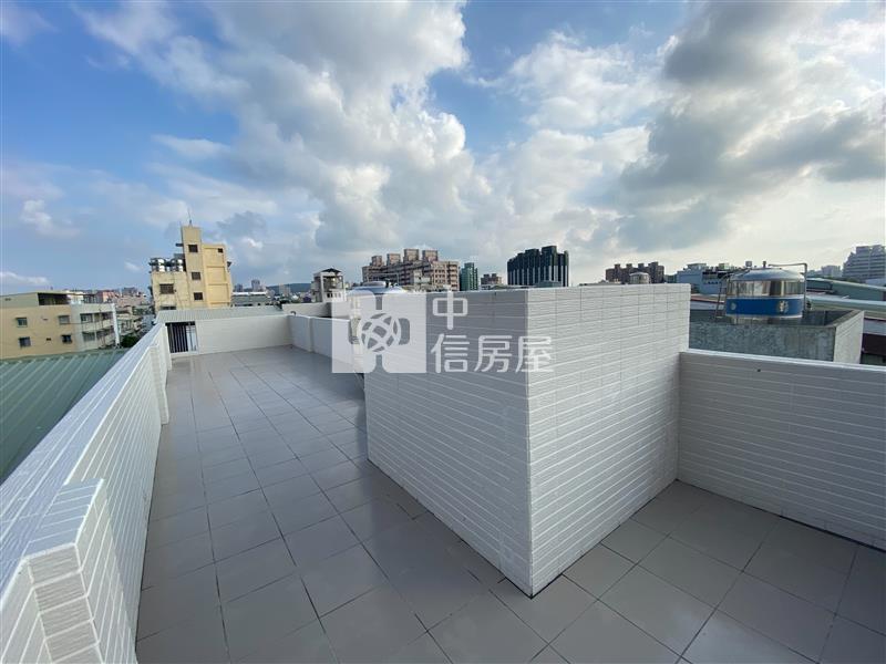 金獅湖商圈翻新電梯透天房屋室內格局與周邊環境
