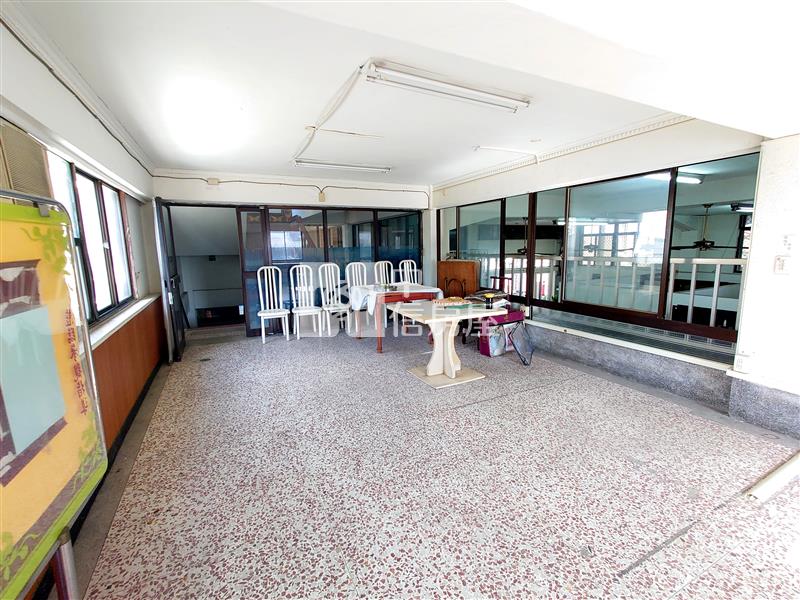 頭家厝獨棟百坪住辦房屋室內格局與周邊環境