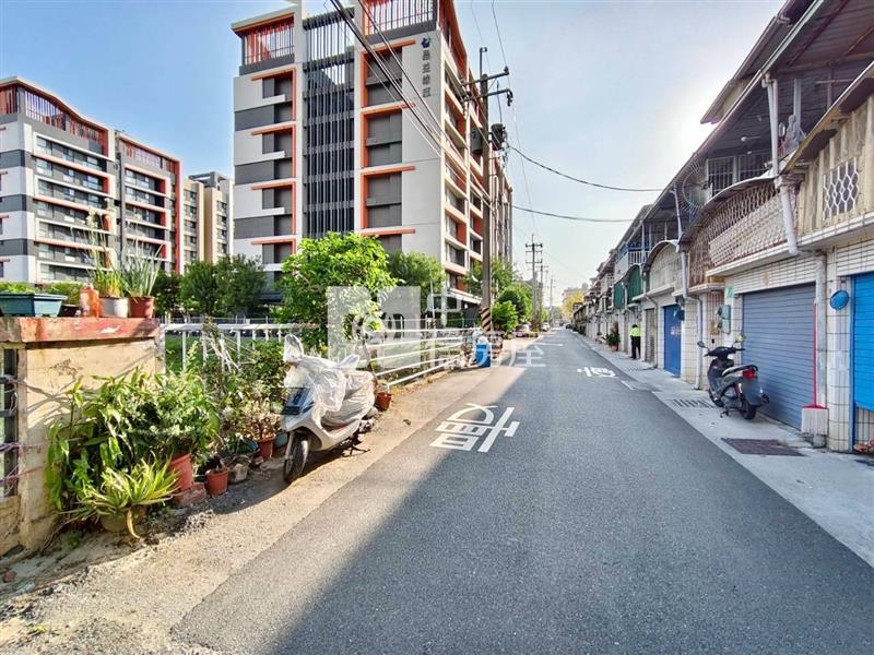 永康活巷朝南孝親RC車墅房屋室內格局與周邊環境