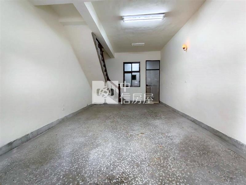 仁德活巷需整理透天房屋室內格局與周邊環境