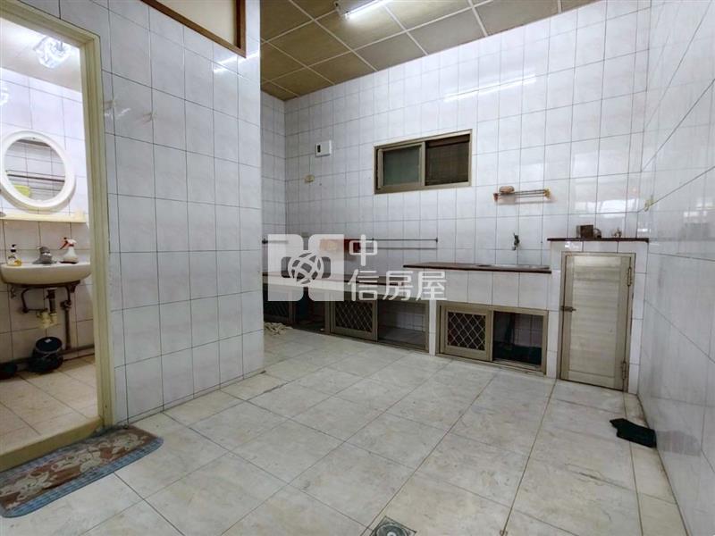 仁德活巷需整理透天房屋室內格局與周邊環境