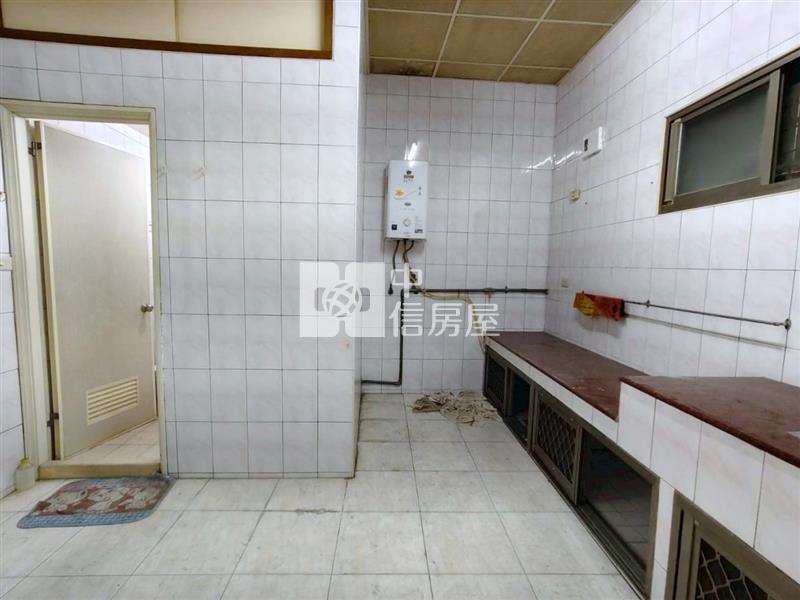 仁德活巷需整理透天房屋室內格局與周邊環境