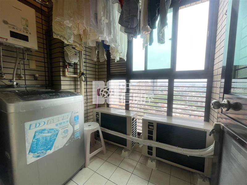 體育園區高樓層超美景觀2房房屋室內格局與周邊環境