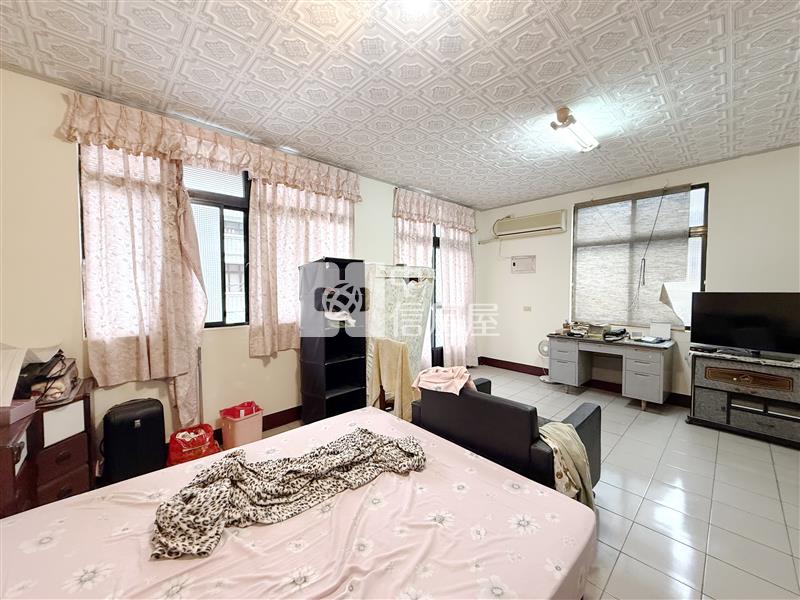 苗栗市區旁邊間透天大4房房屋室內格局與周邊環境