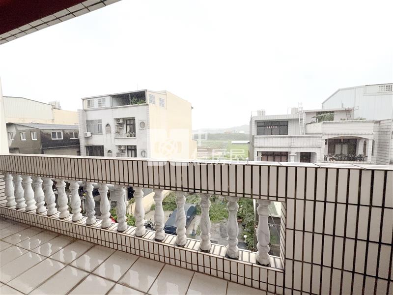 苗栗市區旁邊間透天大4房房屋室內格局與周邊環境