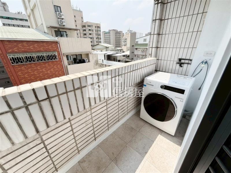第二市場投保5.5%正民族路合法電梯五套房房屋室內格局與周邊環境