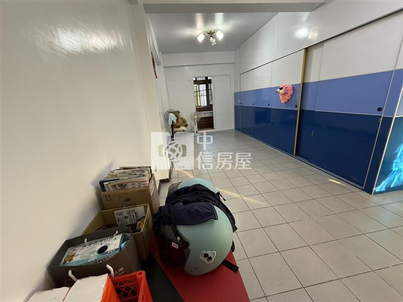 (專)平鎮北商邊間三車位美透天房屋室內格局與周邊環境