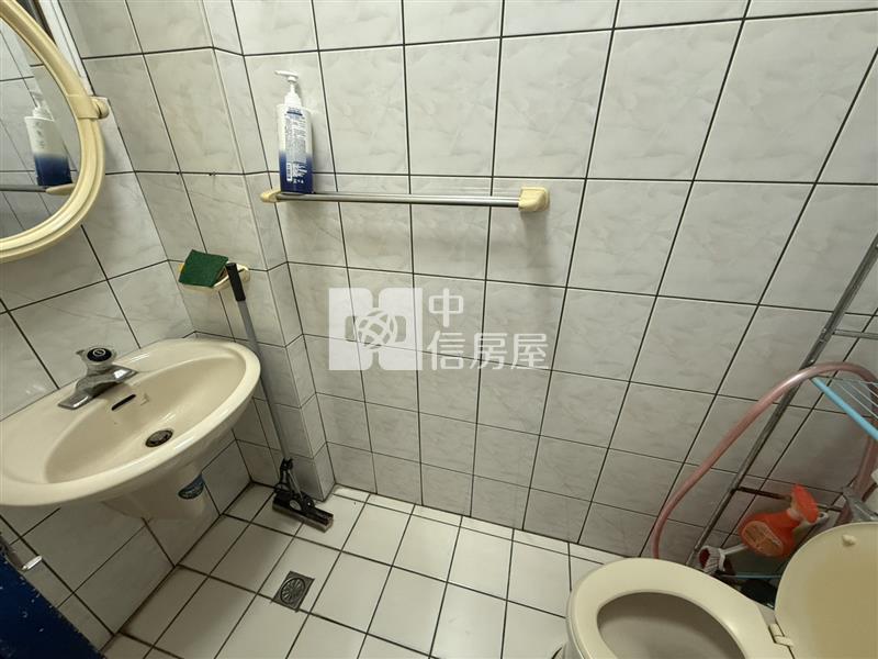 (專)平鎮北商邊間三車位美透天房屋室內格局與周邊環境