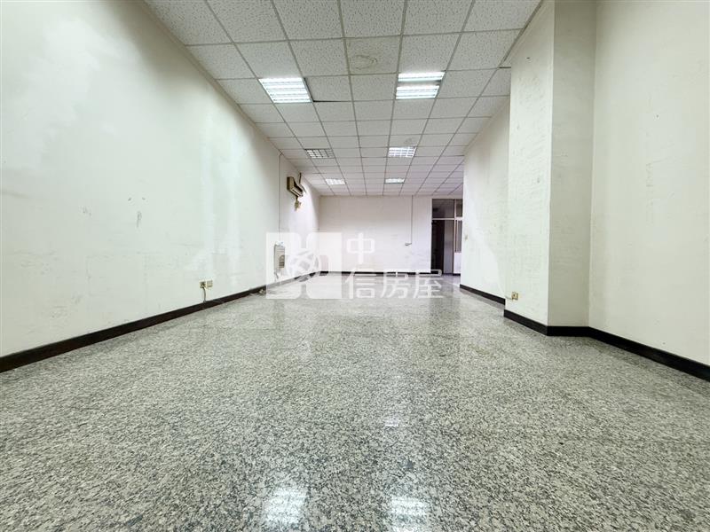 教育大學｜10米活路優質店面(右)房屋室內格局與周邊環境