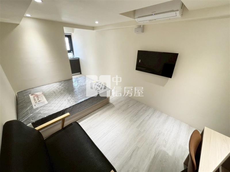 近南屯路五權商圈投保5.5%合法電梯五套房房屋室內格局與周邊環境