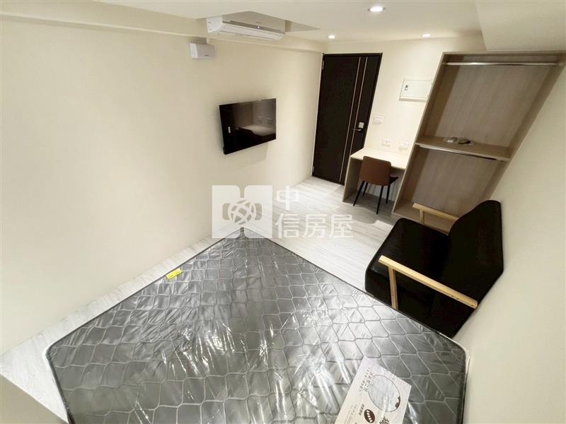 近南屯路五權商圈投保5.5%合法電梯五套房房屋室內格局與周邊環境
