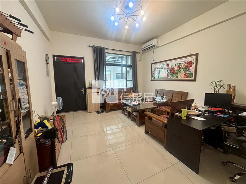 獨家近高鐵屋齡新透天房屋室內格局與周邊環境