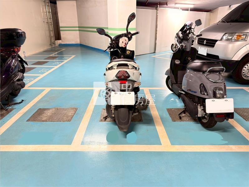 幸福公園大露台2房雙衛浴+車位房屋室內格局與周邊環境