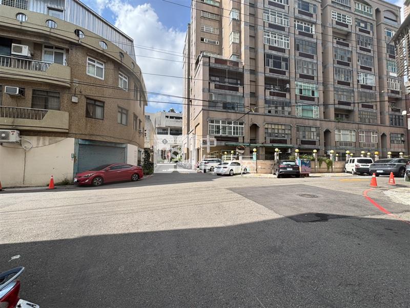 SOGO區公所1+2樓商業店住房屋室內格局與周邊環境