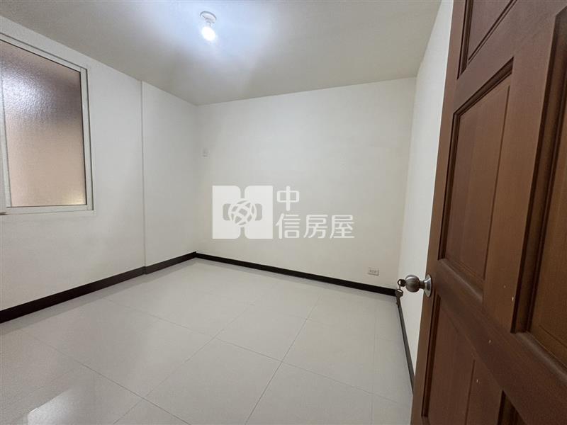 SOGO區公所1+2樓商業店住房屋室內格局與周邊環境