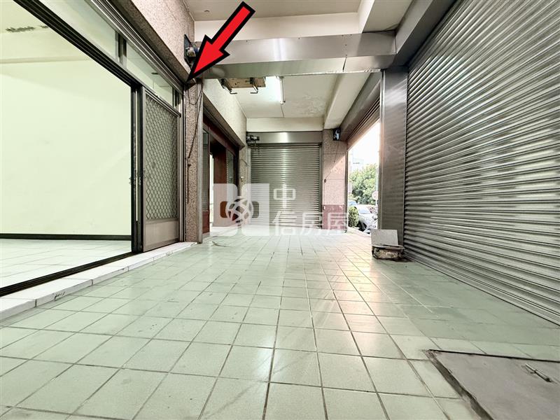 教育大學|10米活路優質店面(左)房屋室內格局與周邊環境