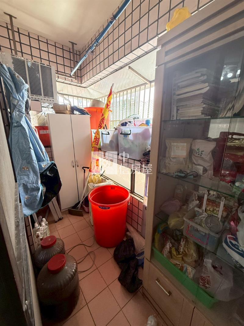 忠貞市場旁電梯兩房雙衛浴房屋室內格局與周邊環境