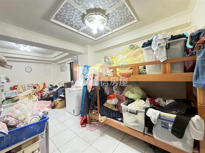 忠貞市場旁電梯兩房雙衛浴房屋室內格局與周邊環境