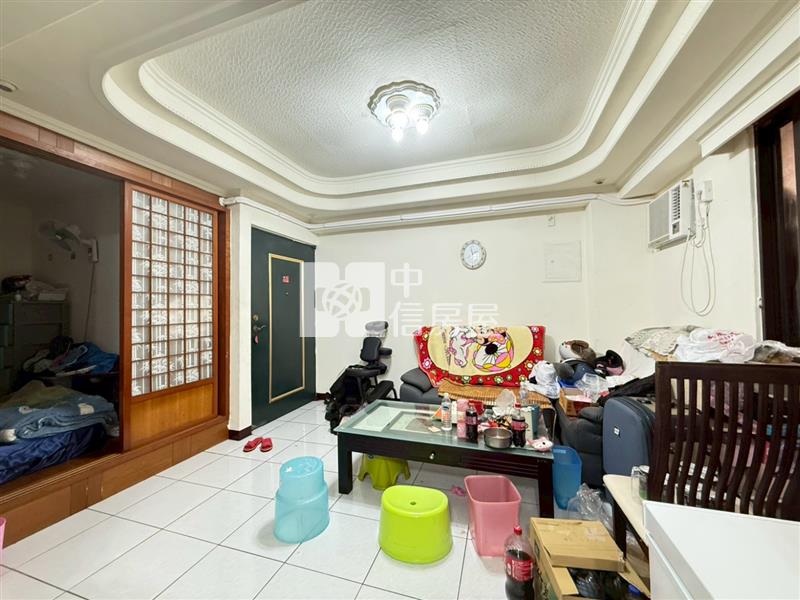 忠貞市場旁電梯兩房雙衛浴房屋室內格局與周邊環境