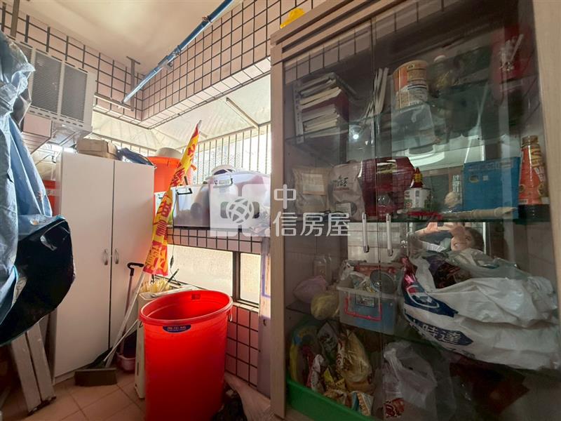 忠貞市場旁電梯兩房雙衛浴房屋室內格局與周邊環境
