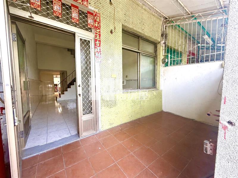 屏東家樂福便宜透天房屋室內格局與周邊環境