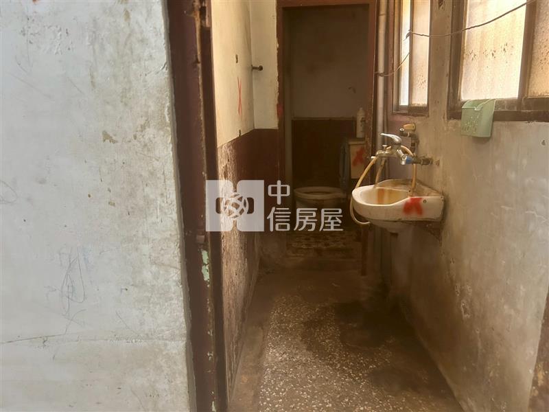 新光三越生活圈透天房屋室內格局與周邊環境