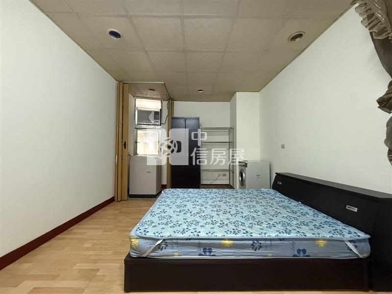 巨城光華大套房房屋室內格局與周邊環境