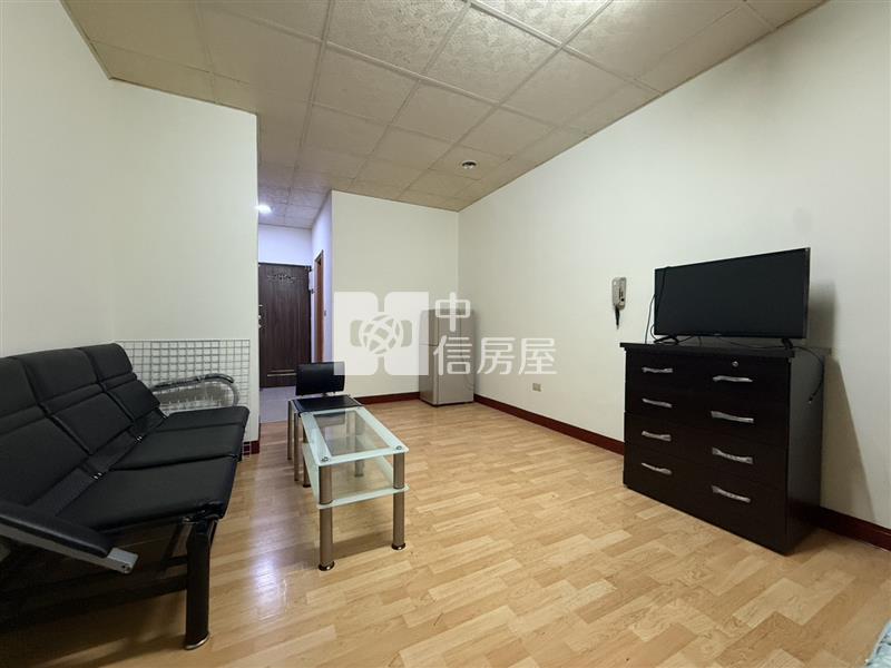 巨城光華大套房房屋室內格局與周邊環境