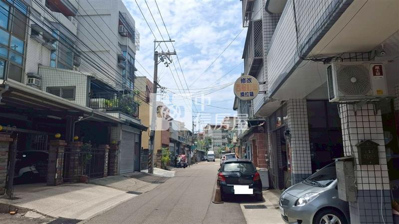 立新雙學區大地坪臨路透天房屋室內格局與周邊環境
