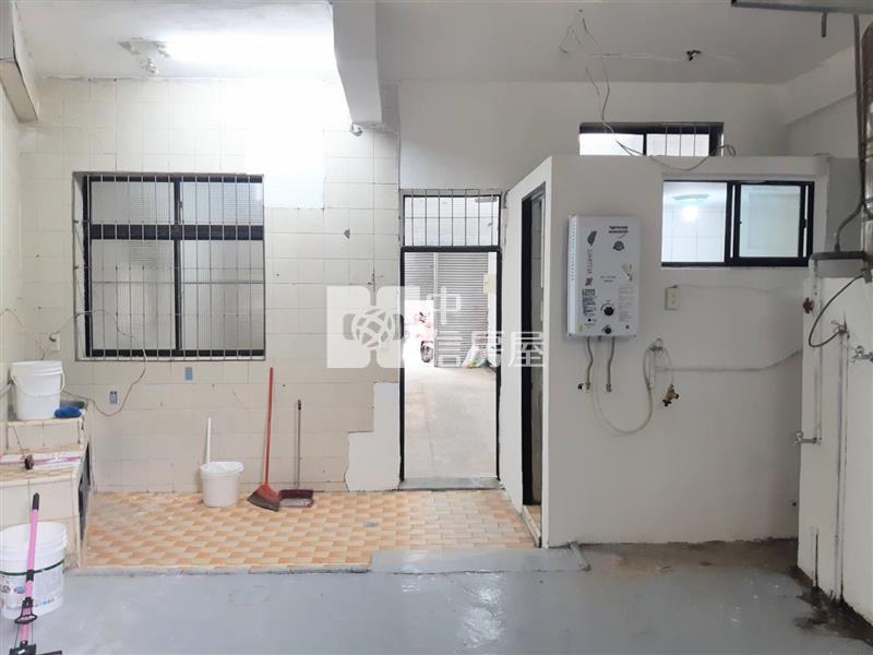 ●國民中心旁店住房屋室內格局與周邊環境