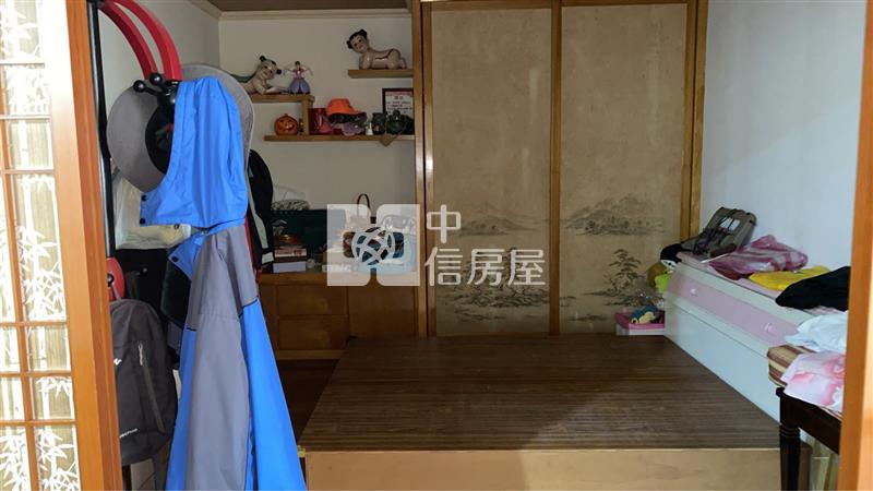 林森國小旁大面寬透天店面房屋室內格局與周邊環境