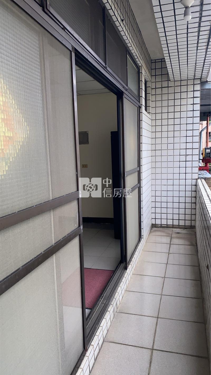 林森國小旁大面寬透天店面房屋室內格局與周邊環境