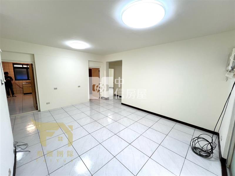 內壢火車站/4房美寓/大前陽台/雙衛浴開窗房屋室內格局與周邊環境
