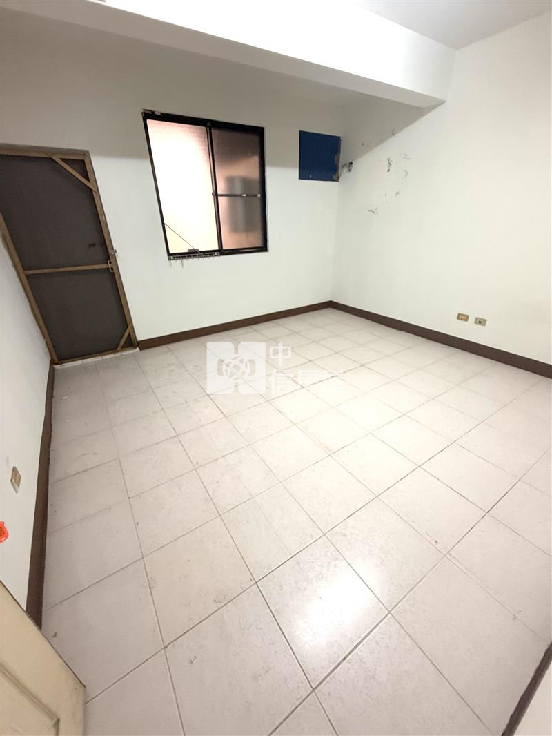 大社萬金路增建滿的稀有透天房屋室內格局與周邊環境