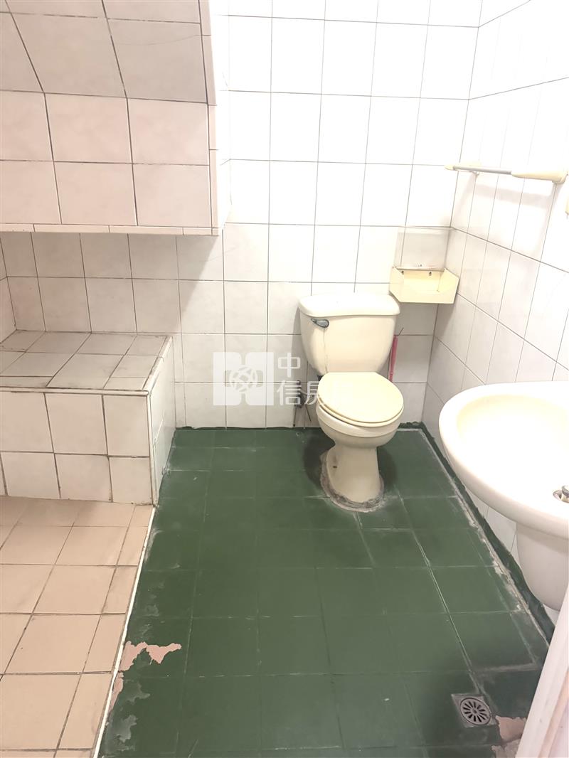 大社萬金路增建滿的稀有透天房屋室內格局與周邊環境