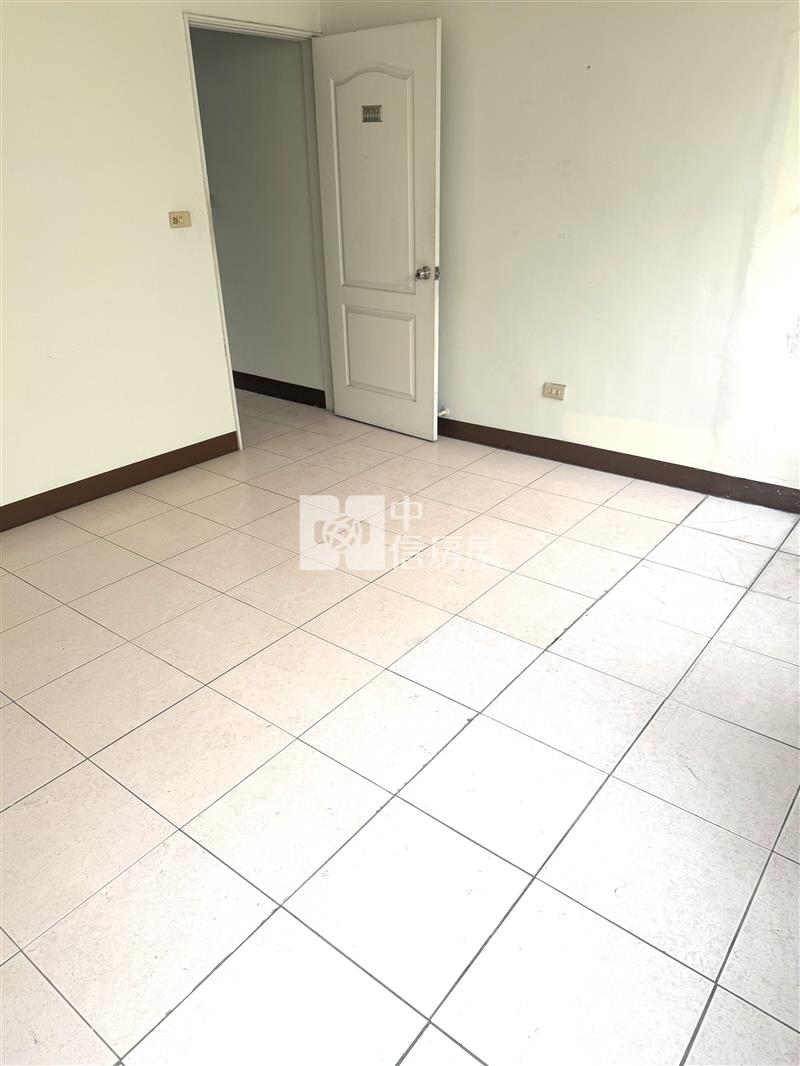 大社萬金路增建滿的稀有透天房屋室內格局與周邊環境
