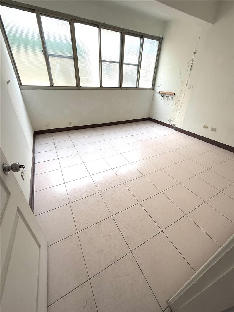 大社萬金路增建滿的稀有透天房屋室內格局與周邊環境