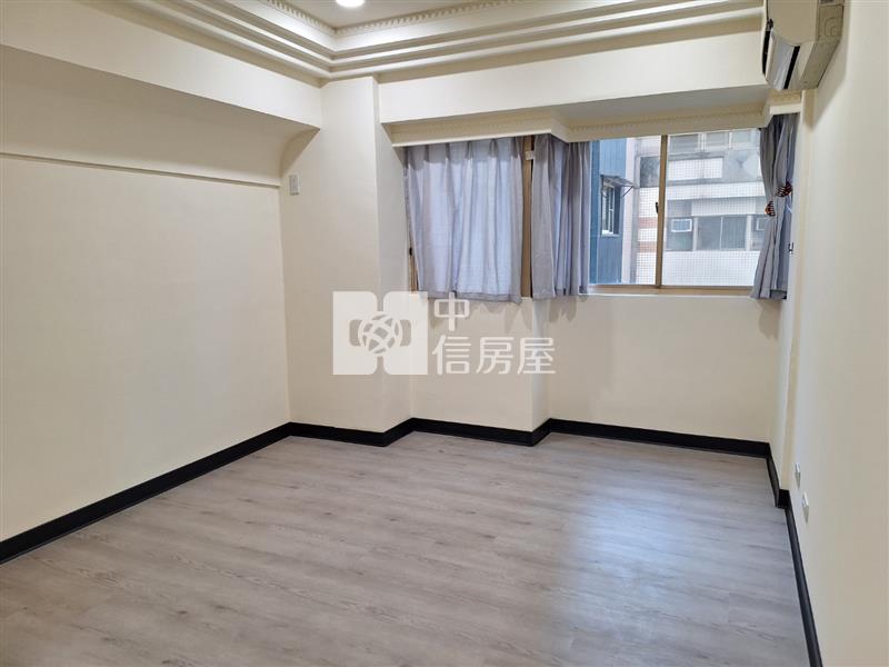 近藝文特區大三房+車位房屋室內格局與周邊環境